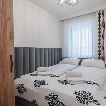 Apartments, Sun & Snow