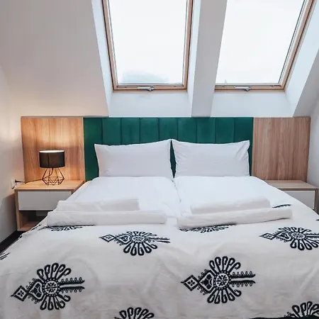 Sun & Snow, Ski Apartments شقة